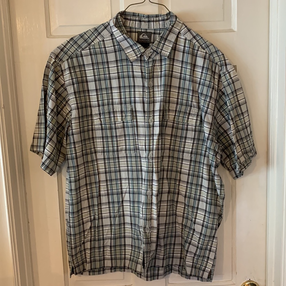 🟢 Quicksilver Button Up - Picture 2 of 3